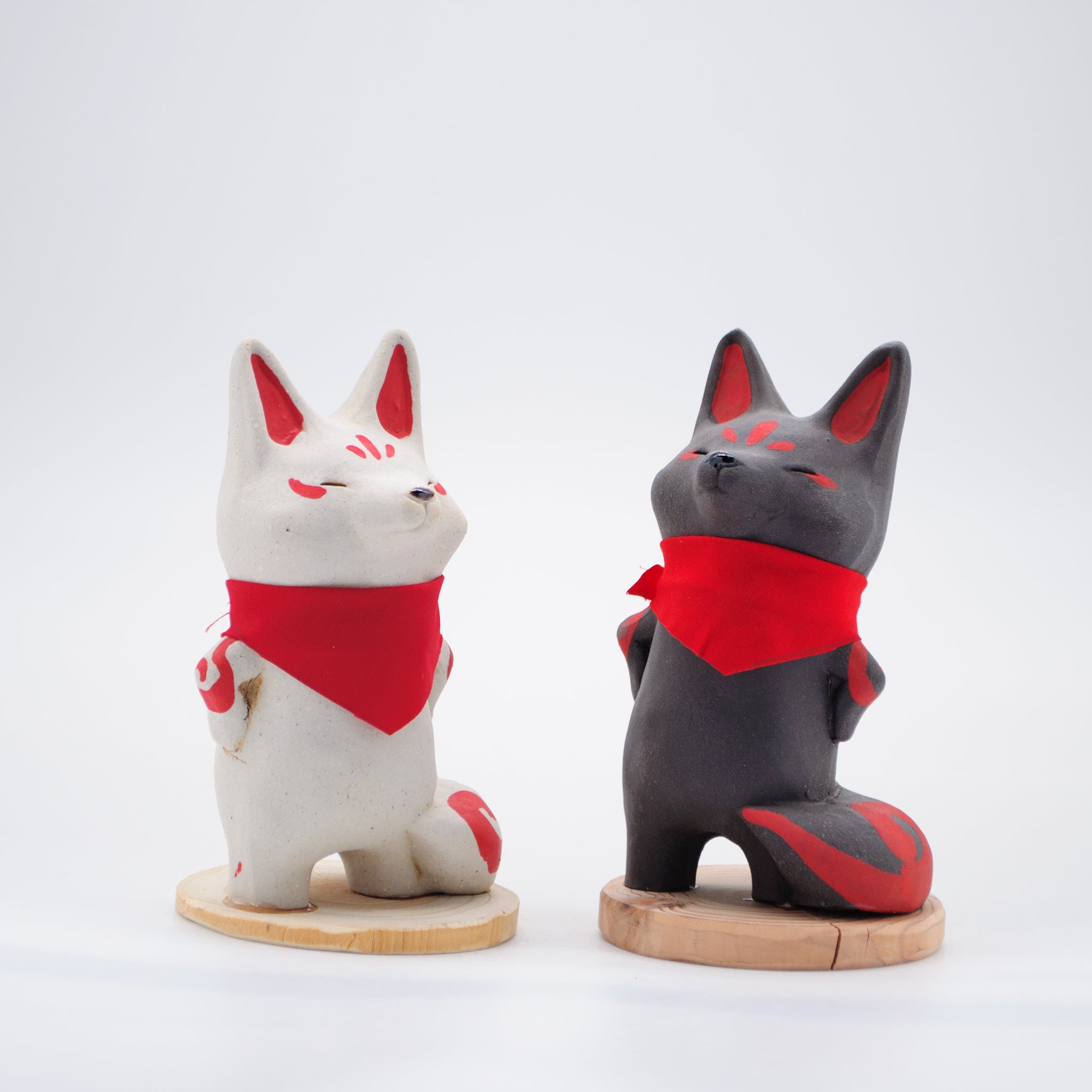 立ちキツネ – GALLERY KACCO