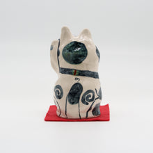 画像をギャラリービューアに読み込む, 陶人形 - まねきねこ -
