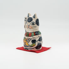 画像をギャラリービューアに読み込む, 陶人形 - まねきねこ -
