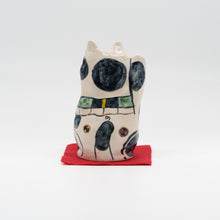 画像をギャラリービューアに読み込む, 陶人形 - まねきねこ -
